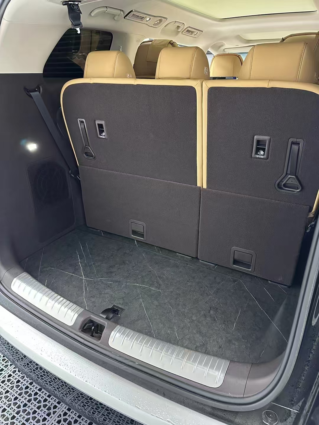 汽车地板怎么选不踩坑全攻略